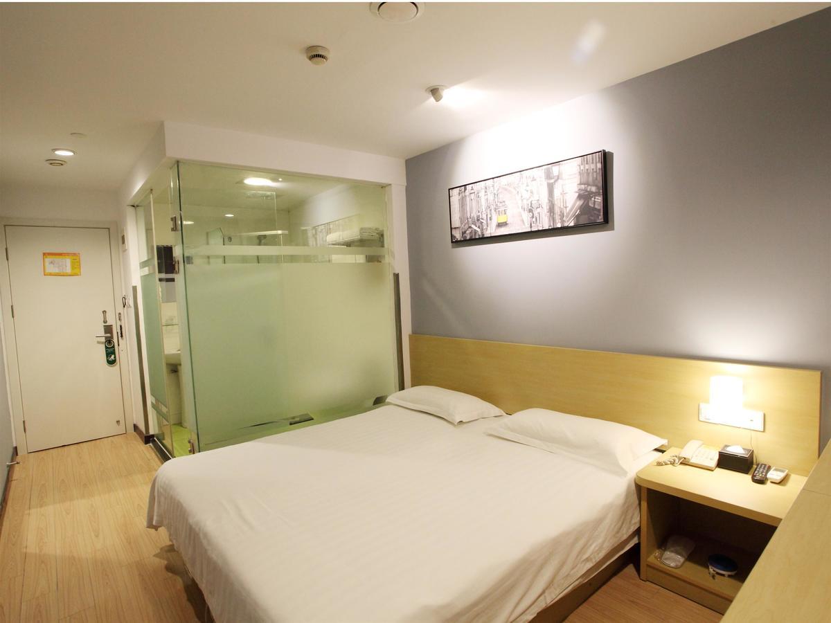 Weijing Express Hotel Changshu Екстер'єр фото