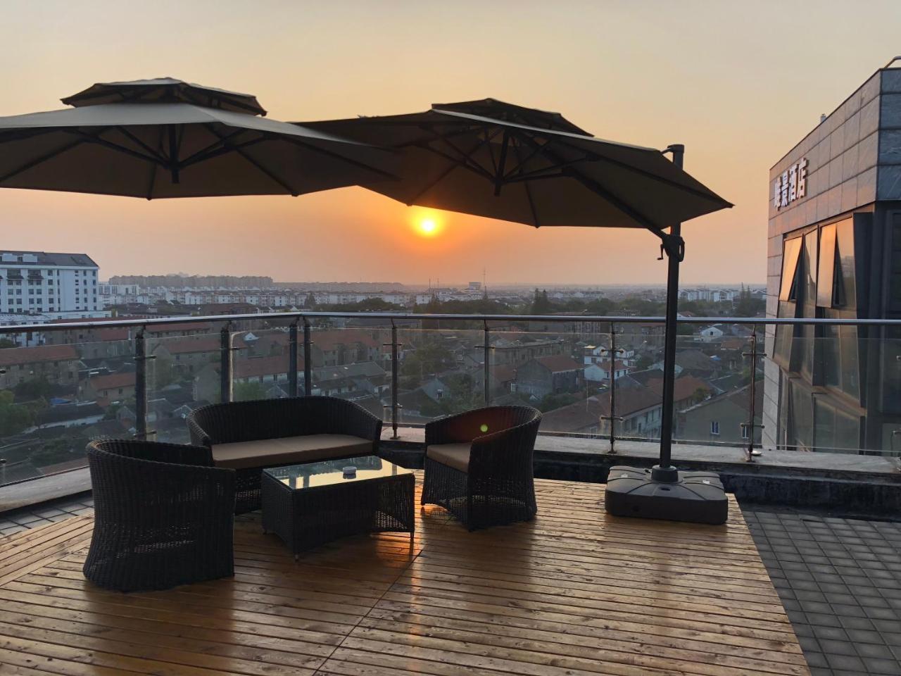 Weijing Express Hotel Changshu Екстер'єр фото