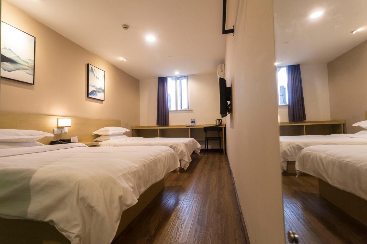 Weijing Express Hotel Changshu Екстер'єр фото