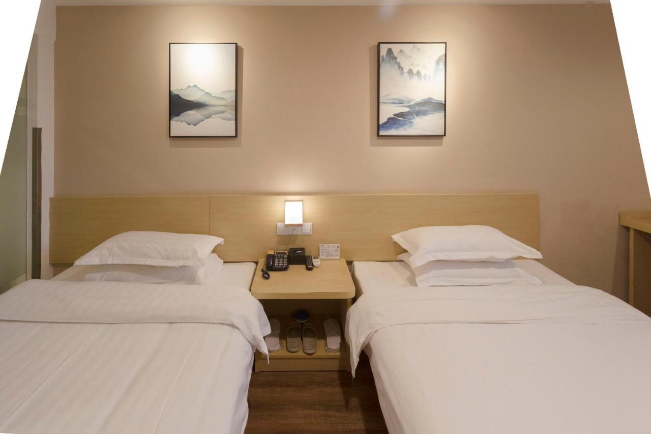 Weijing Express Hotel Changshu Екстер'єр фото